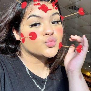 Meet your Posher, Alejandra